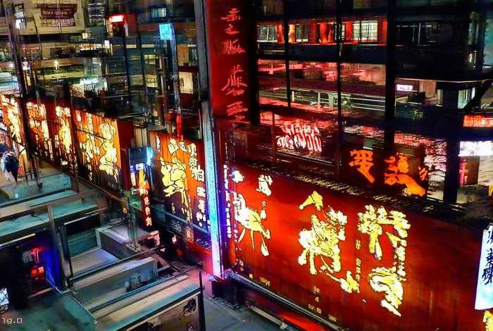 人生活着总要拥有一些东西、人生活着总要拥有一些东西的说说