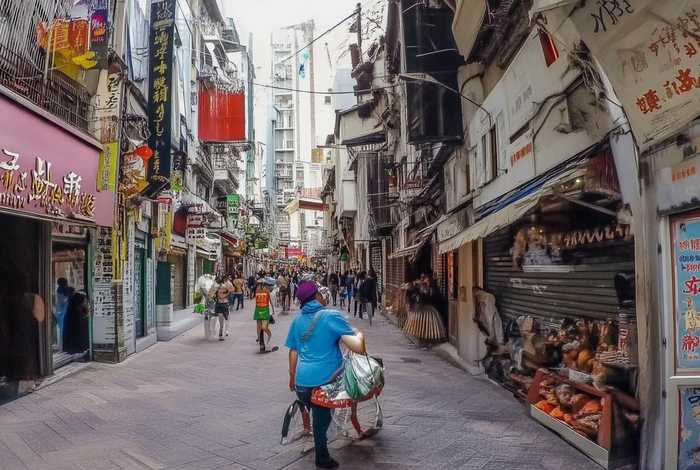 一个人生活粤语版叫什么、一个人生活粤语版叫什么来着