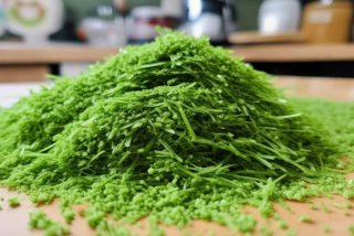 宠物零食冻干猫草粒图片（宠物猫冻干零食怎么做出来的）