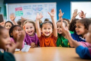 小学生在学校怎样处理人际关系；小学生在学校怎样处理人际关系问题