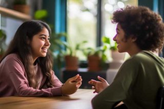 如何建立良好的人际关系英语作文；如何建立良好的人际关系英语作文初中