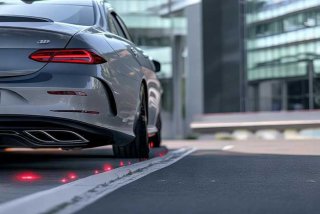 奔驰旅行车c200，奔驰旅行车c200倒车雷达提示音