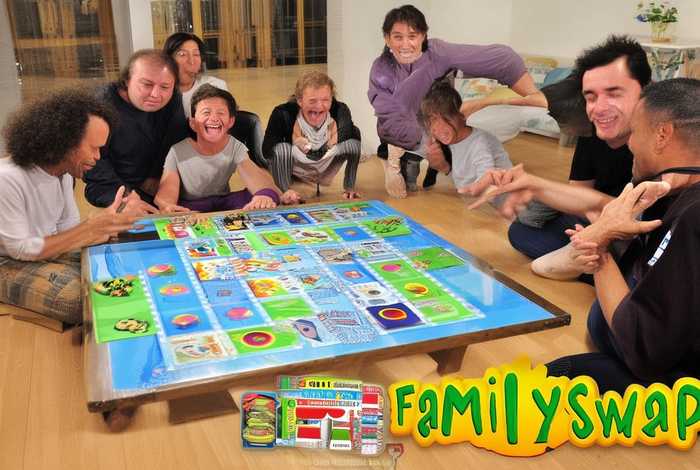 家庭互换游戏2、家庭互换游戏2怎么玩