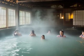 温泉旅行在线观看、温泉旅行在线观看中文