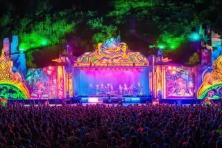 旅行团乐队德清奇幻音乐节，浙江德清奇幻音乐节