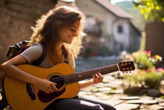 独自旅行吉他谱、独自旅行吉他谱c调