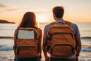 一起去旅行英文；一起去旅行英文翻译