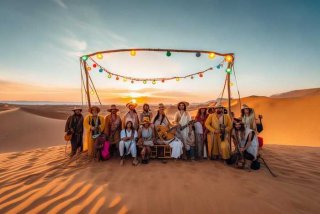 my desert 旅行团乐队；旅行团乐队 summer holiday