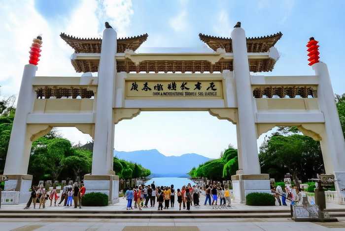 中国旅行社英文（中国国际旅行社的英文翻译）