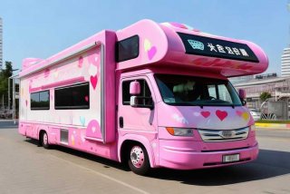 大连萌爱旅行的第一辆房车 大连萌爱旅行的第一辆房车是什么车