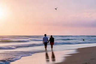 两个人的旅行唯美句子（两个人的旅行唯美句子短句）