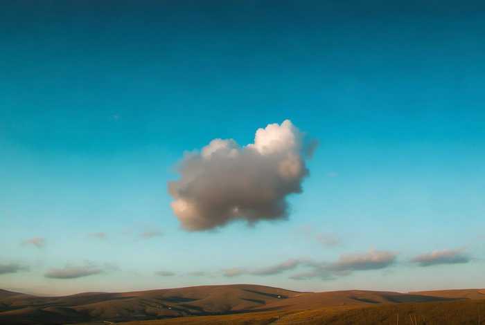 爱旅行的乌云原文 爱旅行的乌云原文朗诵