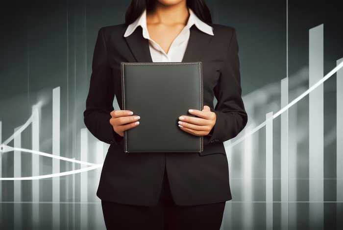 年终总结报告个人工作简短（年终总结报告个人工作简短通用）