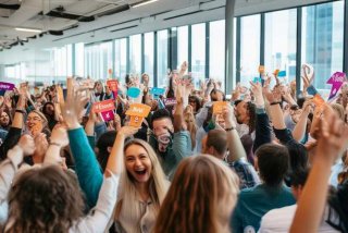 张雪峰公司将实行4天工作制2 - 张雪峰公司将实行4天工作制