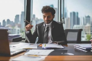 个人工作总结开头和结束语精华版；怎样写个人工作总结的开头语和结束语