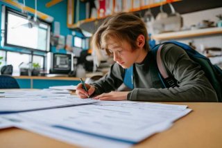 工作单位怎么填学生吗（学生的工作单位怎么填？）