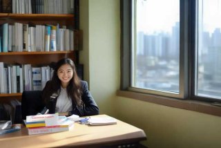 助理社会工作师是什么职称（助理社会工作师是什么职称系列）