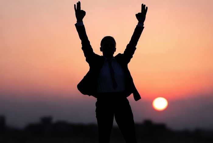 充满工作正能量的句子晚安（充满工作正能量的句子晚安短句）