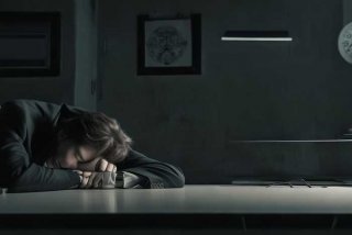 996工作制不睡觉吗（996工作制是每天不用睡觉吗）