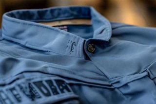 工作服上的字怎么去掉；工作服上的字怎么去掉图片