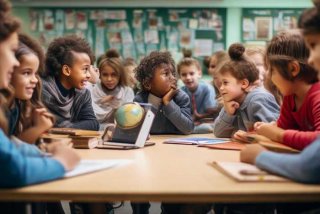 电子产品的好处和坏处辩论六年级；电子产品的好处和坏处辩论六年级作文