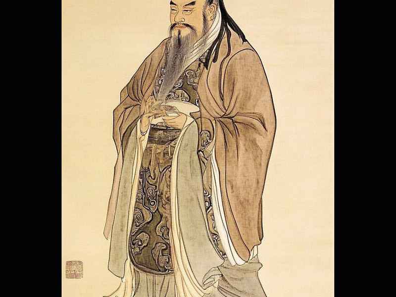 孔子生活在多少年前 孔子生活在多少年前的什么时期