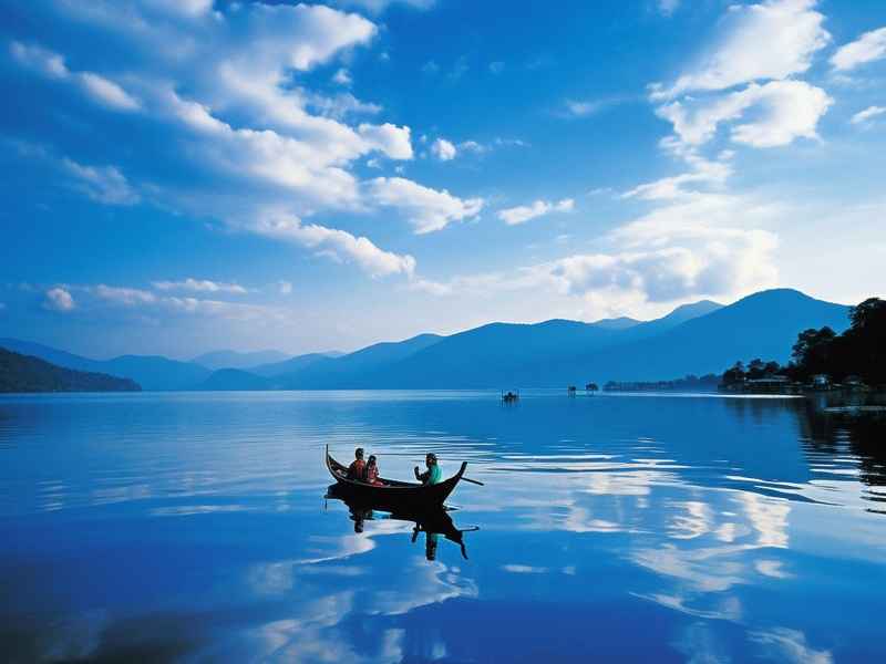 泸沽湖生活 泸沽湖生活的民族是什么族 泸沽湖生活 泸沽湖生活的民族是什么族
