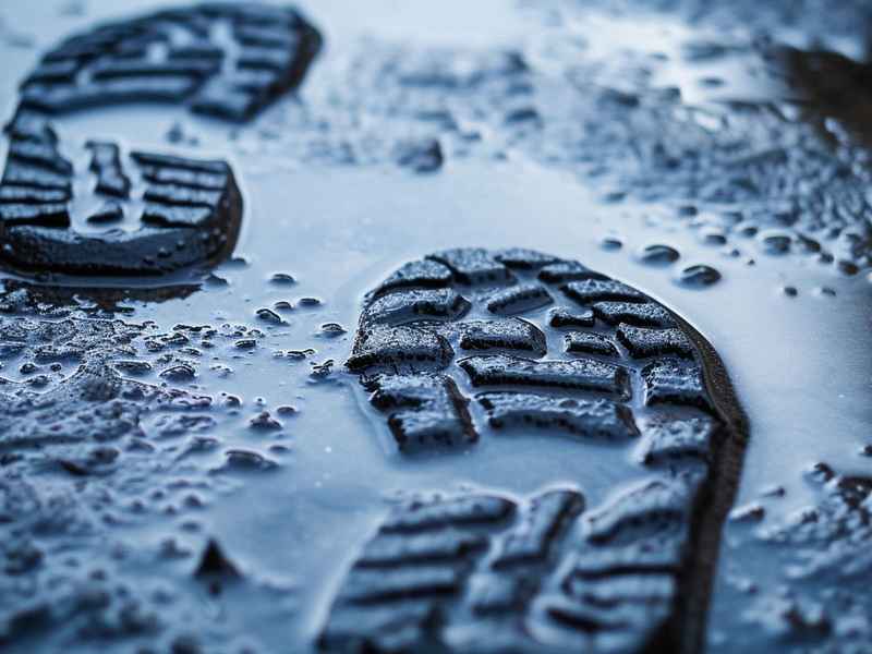 脚急生活、生活急促的脚步声