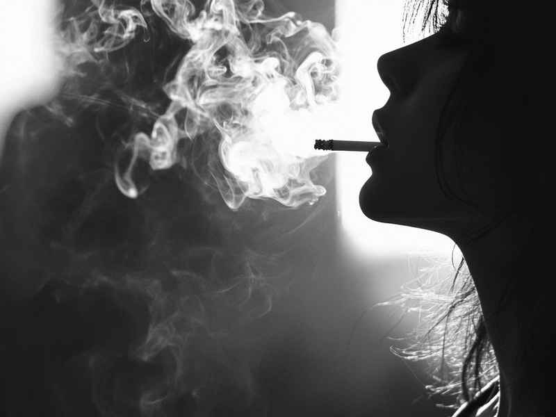 我的生活放荡每天抽、我的生活放荡每天抽一根烟 我的生活放荡每天抽、我的生活放荡每天抽一根烟