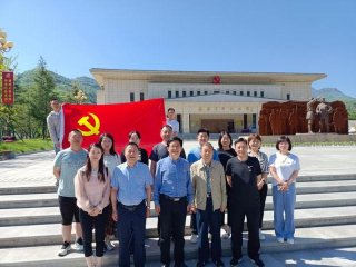利用人际关系串联老干部、利用人际关系串联老干部的例子