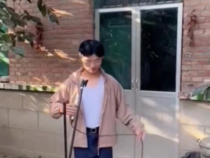 大衣哥谈郭有才 - 大衣哥访谈节目