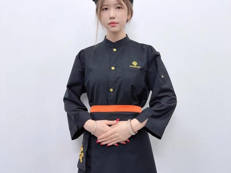 大饭店服务员好干吗；大饭店服务员好干吗工资高吗
