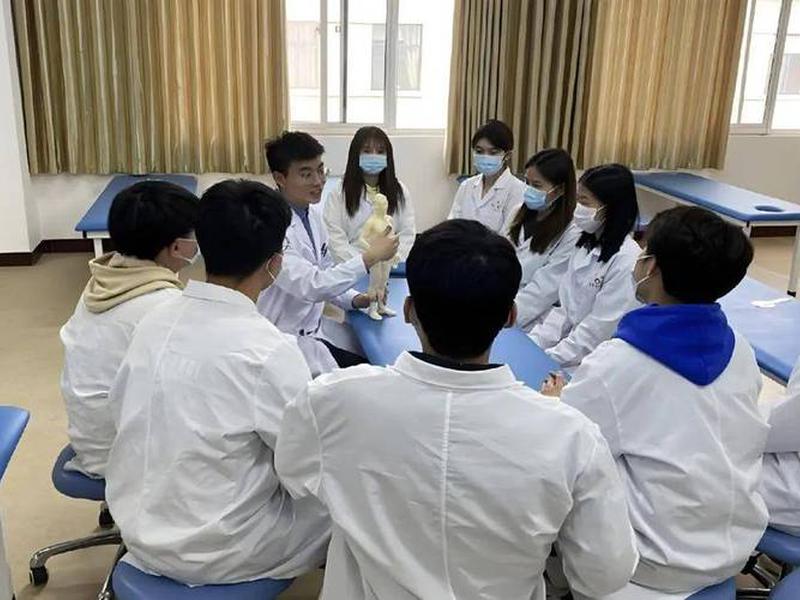 临床实习医患关系 临床实践中,医患关系中 临床实习医患关系 临床实践中,医患关系中