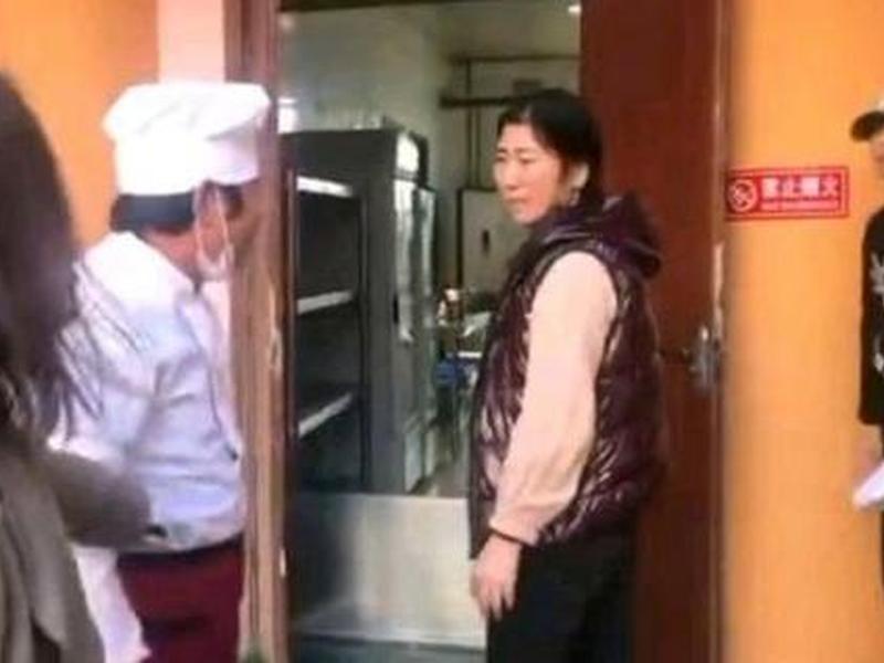 厨师吵架怎么解决;厨师吵架怎么解决的 厨师吵架怎么解决;厨师吵架怎么解决的