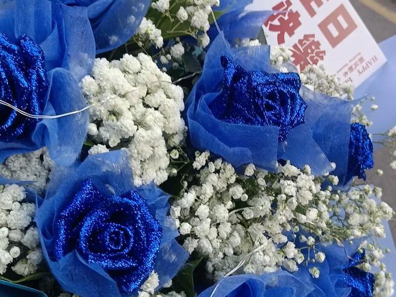 会处理人际关系,做一个人见人爱花见花开的人,就好了 人见人爱,花见花开的人是什么意思 会处理人际关系,做一个人见人爱花见花开的人,就好了 人见人爱,花见花开的人是什么意思