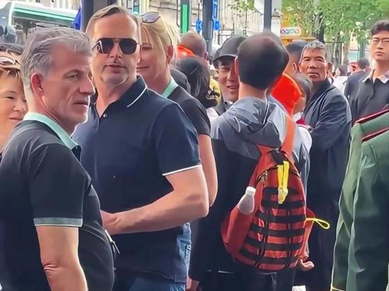 军人与国外人员交往必须做到（军人与国外人员交往必须做到哪三点）