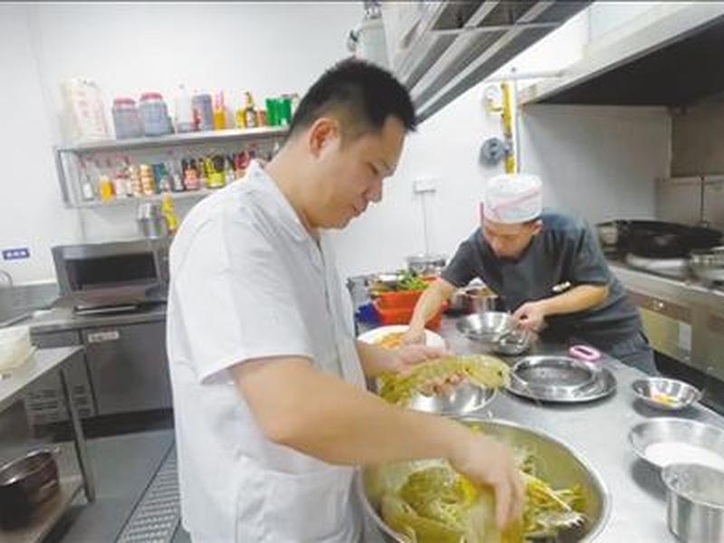 厨师为什么都和老板关系不好(厨师为什么都和老板关系不好呢) 厨师为什么都和老板关系不好(厨师为什么都和老板关系不好呢)