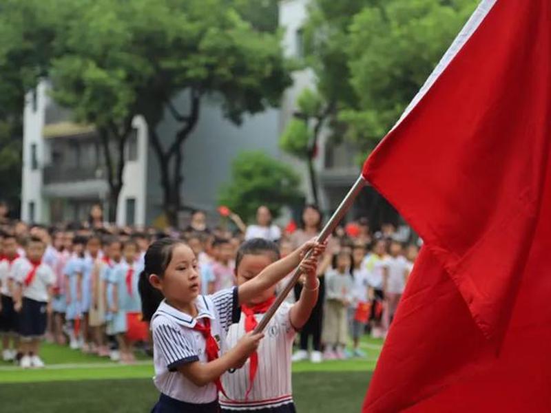丁字桥小学的照片(丁字桥小学的地理位置) 丁字桥小学的照片(丁字桥小学的地理位置)