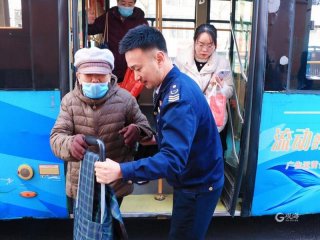 公交司机的身边事，公交司机的身边事情有哪些