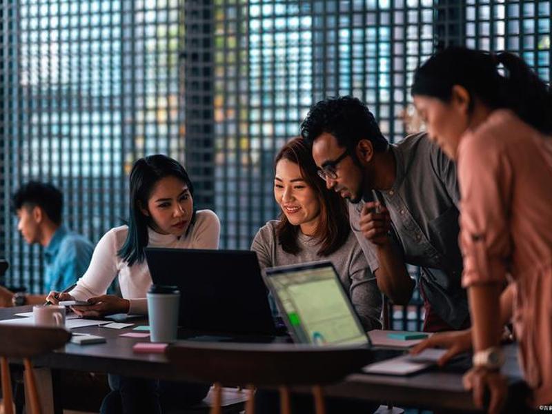 大学处理人际关系照片怎么拍 大学处理人际关系照片怎么拍的