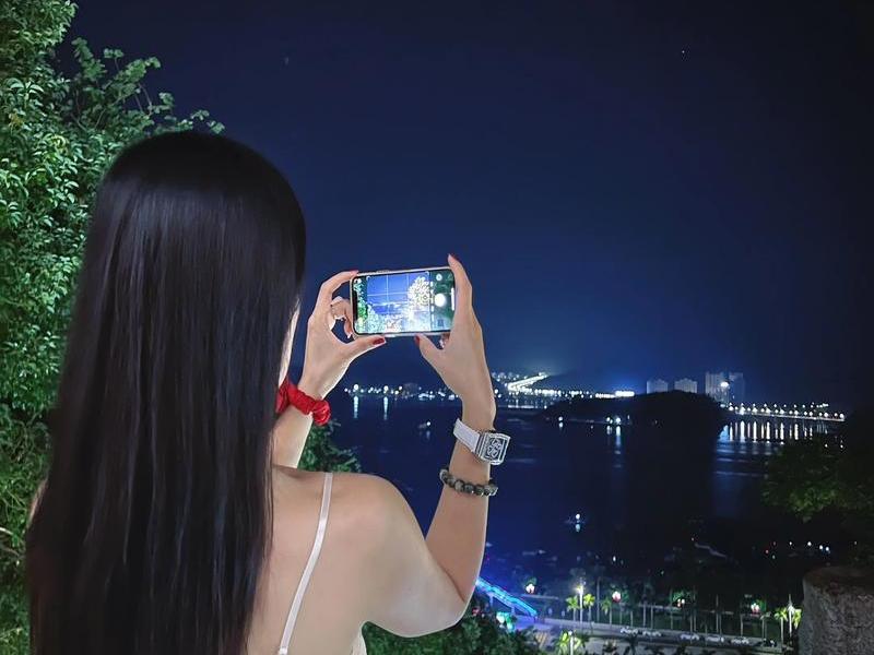 女生图像唯美 夜景背影女生头像唯美 女生图像唯美 夜景背影女生头像唯美