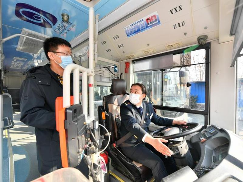 公交车司机跟人们的关系 公交车司机跟人们的关系有哪些 公交车司机跟人们的关系 公交车司机跟人们的关系有哪些