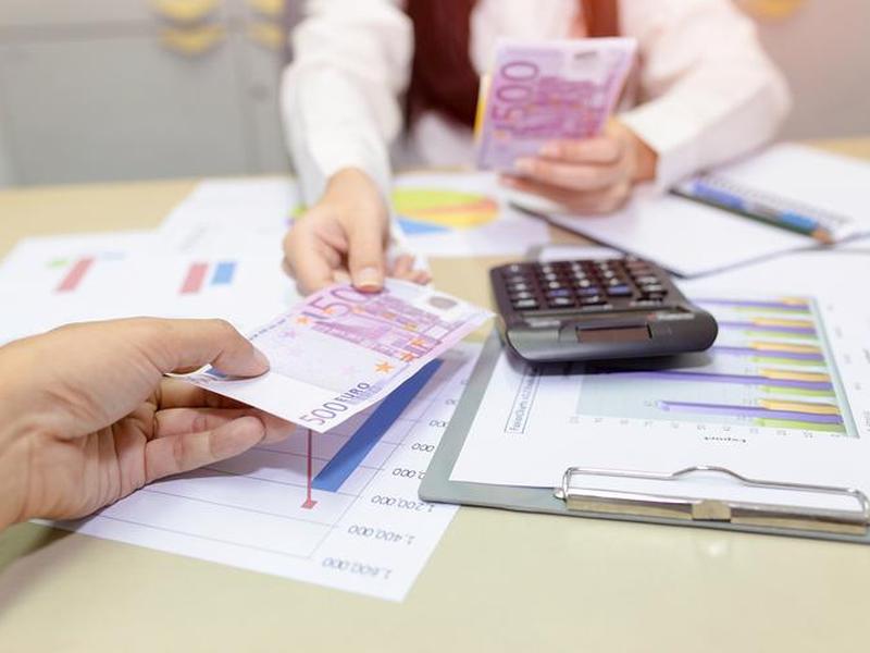 出纳人员图片;出纳人员图片素材 出纳人员图片;出纳人员图片素材