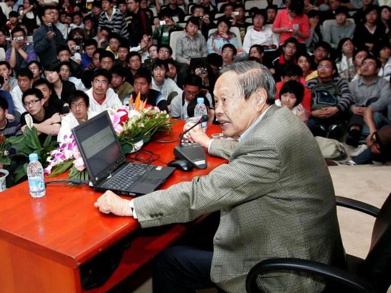 北大教授接受采访;北大教授接受采访视频 北大教授接受采访;北大教授接受采访视频