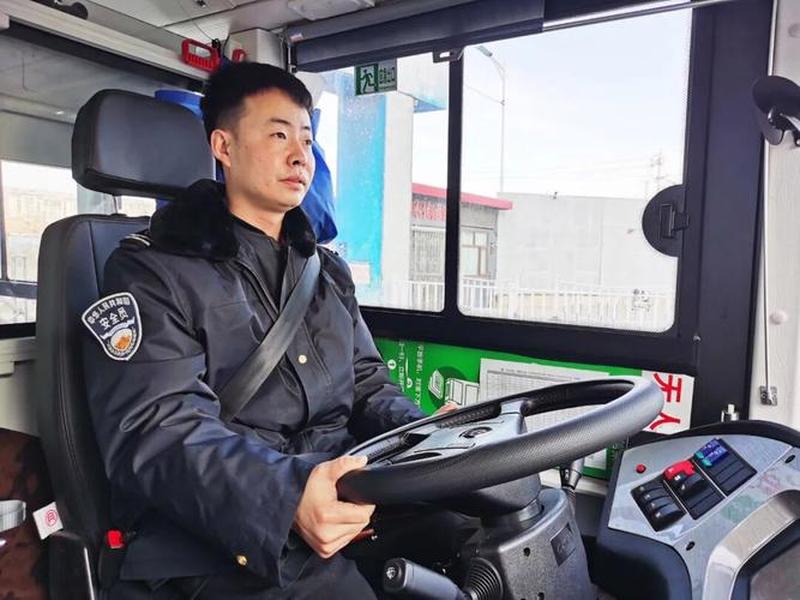 公交车司机跟人们的关系 公交车司机跟人们的关系有哪些 公交车司机跟人们的关系 公交车司机跟人们的关系有哪些