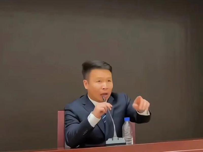 二龙湖疯狂代驾张浩；二龙湖疯狂代驾张浩是谁