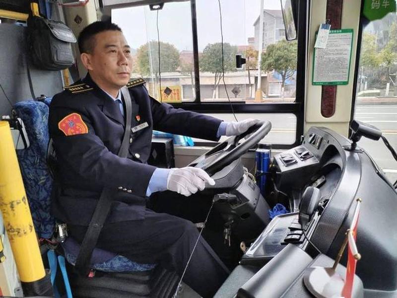 公交车司机与人们的关系是什么,公交车司机与人们的关系是什么样的 公交车司机与人们的关系是什么,公交车司机与人们的关系是什么样的